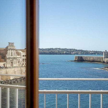 Ortigia Seafront Apartment By Wonderful Italy Syracuse Bagian luar foto