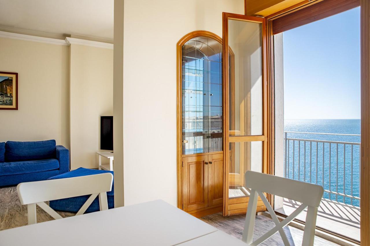 Ortigia Seafront Apartment By Wonderful Italy Syracuse Bagian luar foto