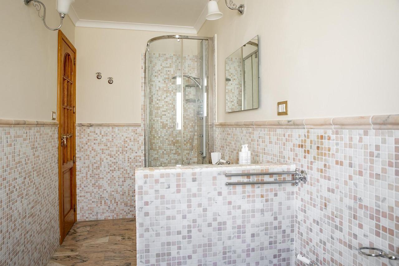 Ortigia Seafront Apartment By Wonderful Italy Syracuse Bagian luar foto