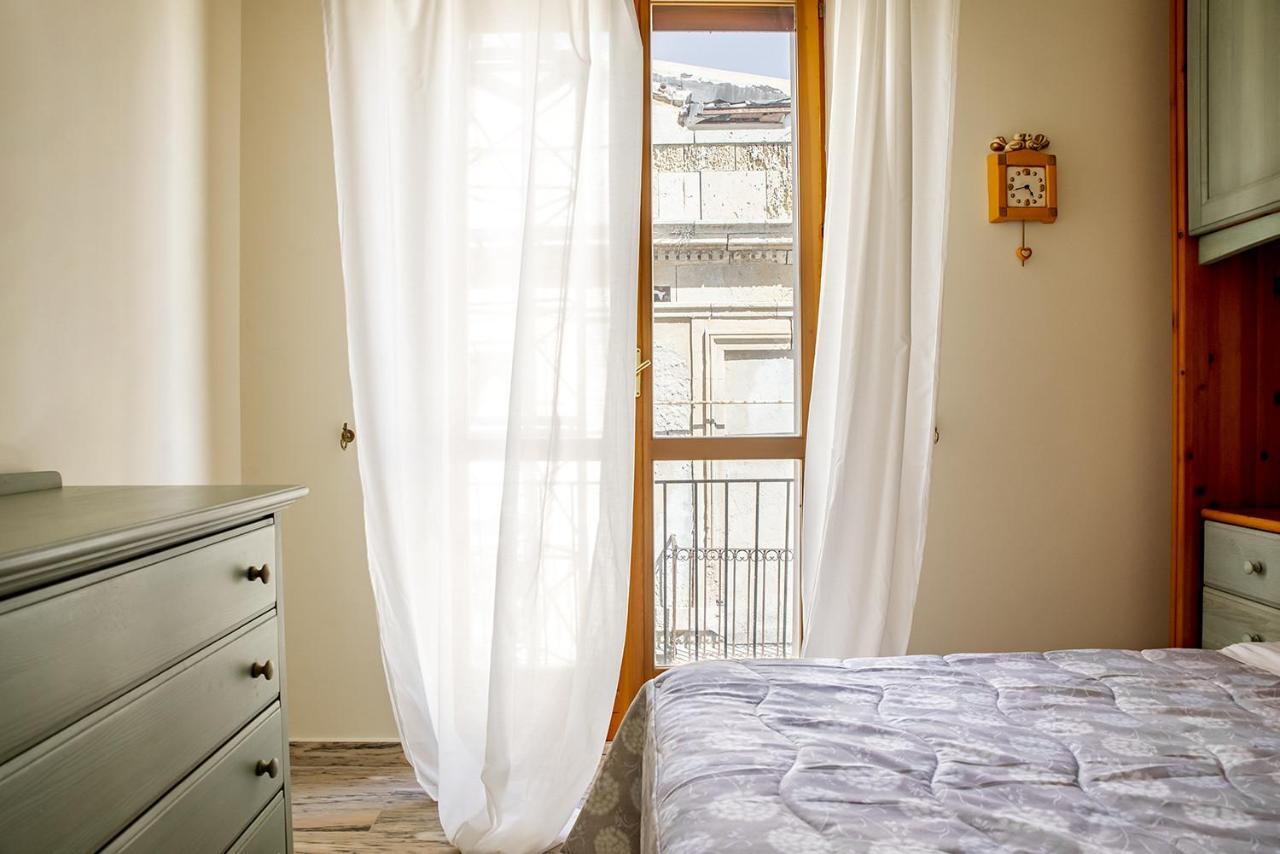 Ortigia Seafront Apartment By Wonderful Italy Syracuse Bagian luar foto